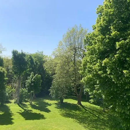 Calme Avec Balcon Et Parking A - Fr-1-712-58 Villers-sur-Mer